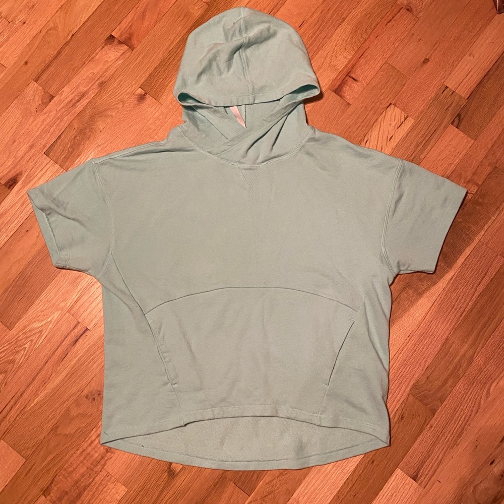Tee sweatshirt